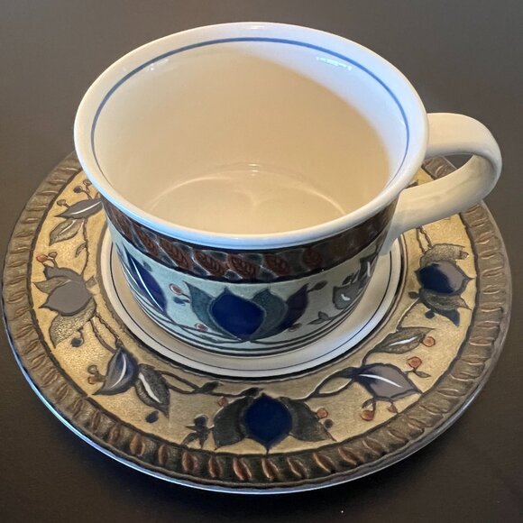 Trio of MIKASA Intaglio ARABELLA Flat Bottomed Cup & Saucer Sets ~ CAC 01 - Picture 3 of 11